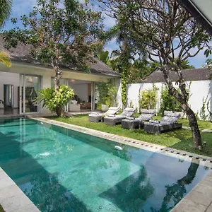  Villa Mia By Finder Indonesia